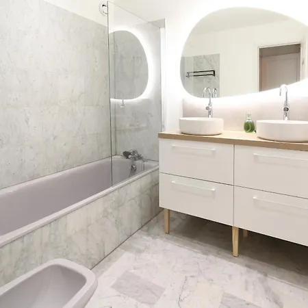 Beautiful Flat With Sea View Terrace Pool Parking Portative Ac- Benakey * Αντίμπ