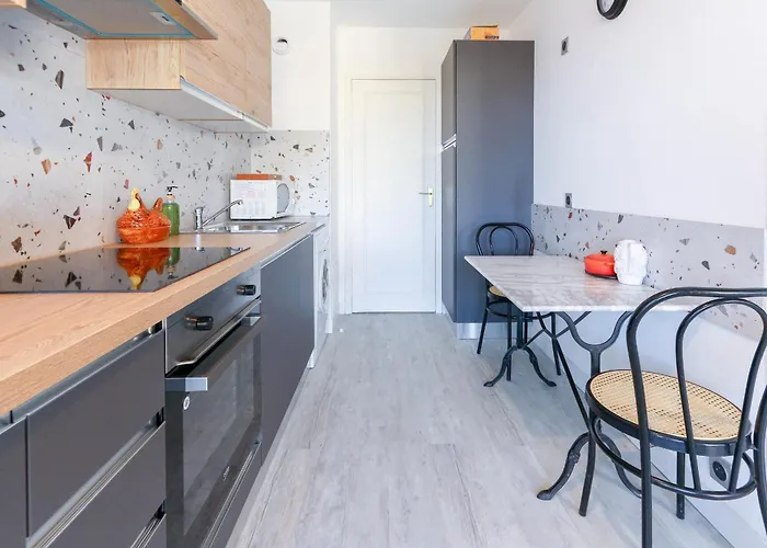 Apartment Beautiful Flat With Sea View Terrace Pool Parking Portative Ac- Benakey *